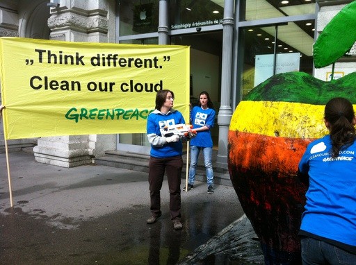 A demonstráció közben - Fotó: Greenpeace
