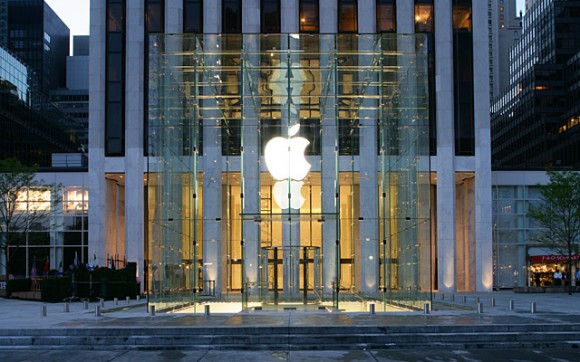 Fifth-Avenue-Apple-Store-Cube-2006-Design-front