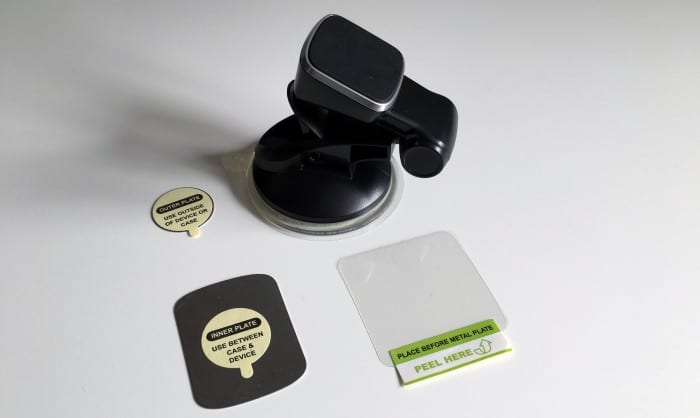 Kép: OSO Smart Touch univerzális mágneses autós tartó és tartozékai.
