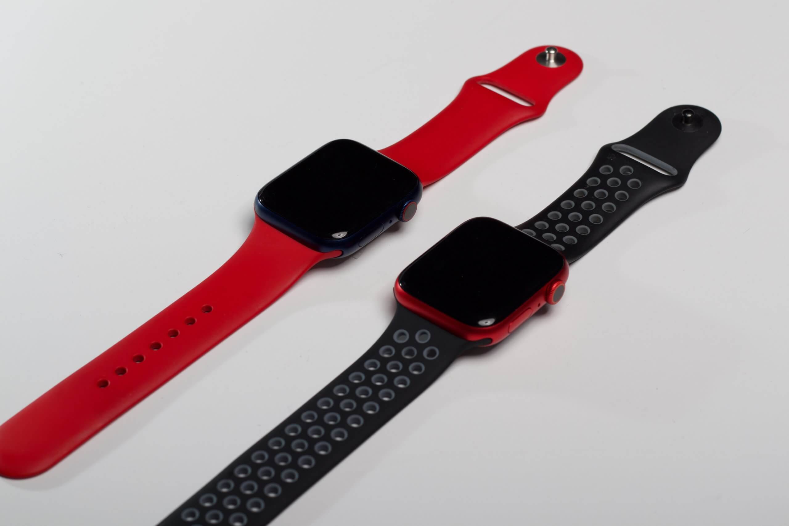 Apple Watch Series 6 kék és PRODUCT(RED) piros óra – szíjteszt (képek