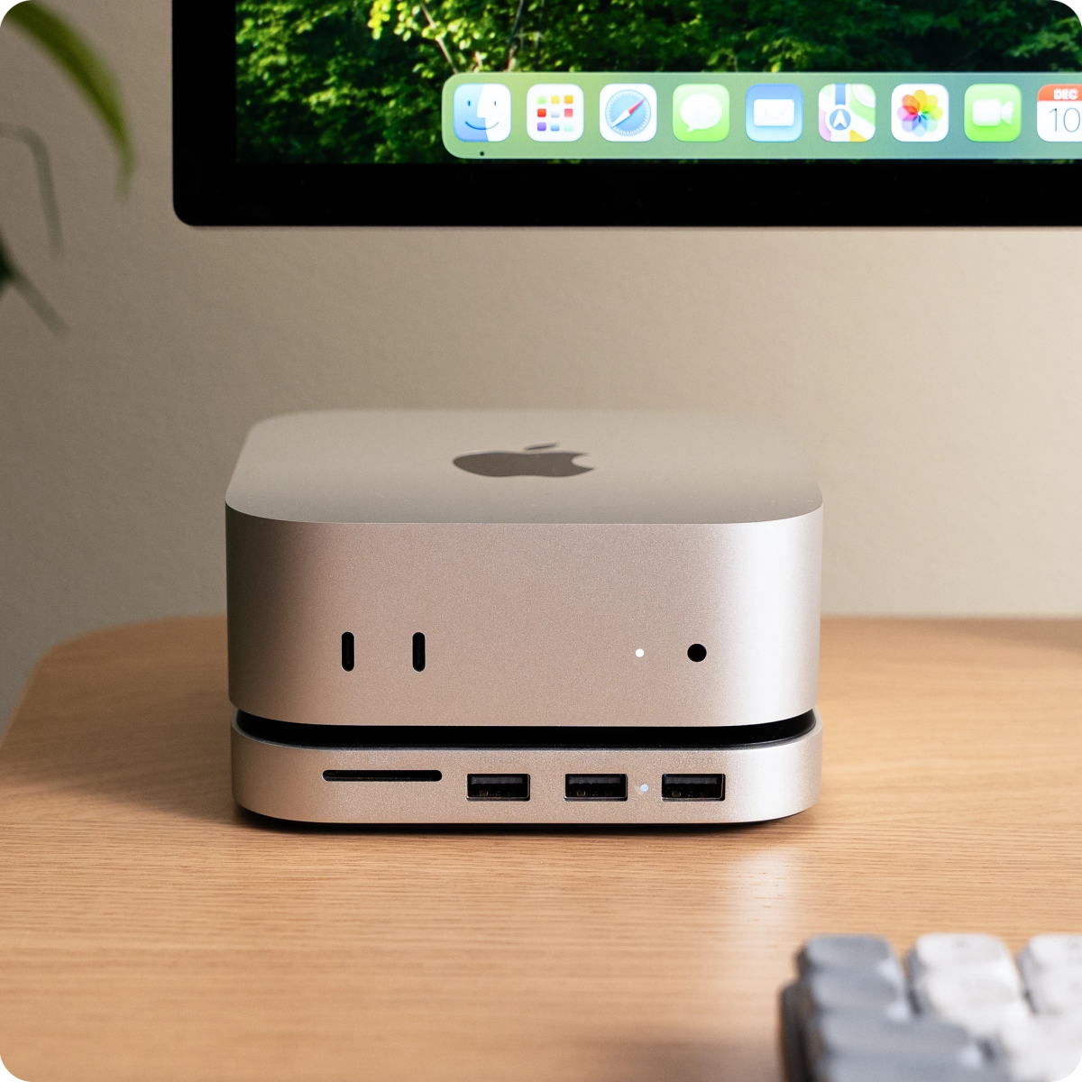 Satechi Mac Mini M4 állvány és hub SSD házzal - Image 2