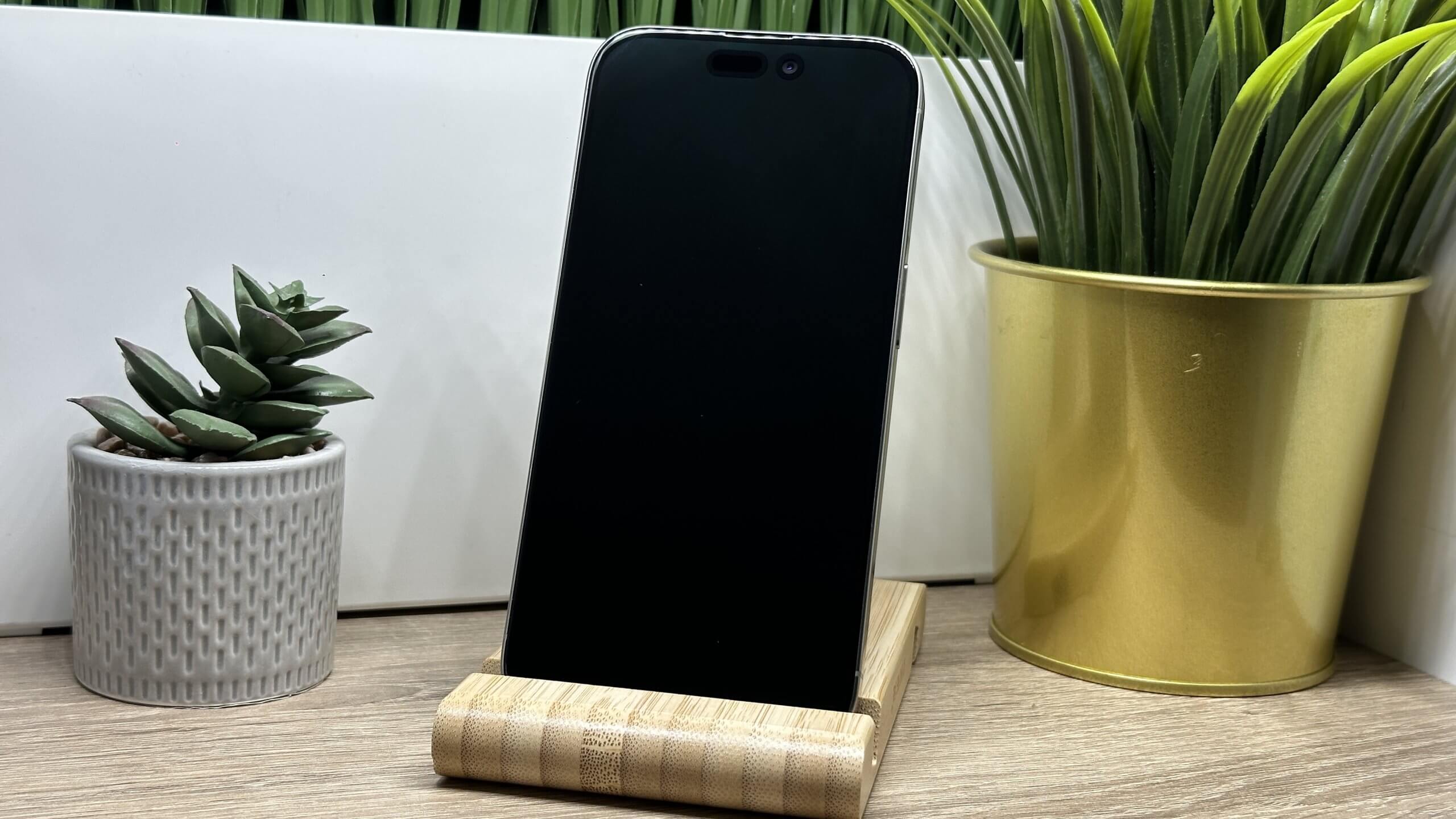 iPhone 15 Pro 256GB Naturál Titán - (használt, hibátlan állapot) - Image 2