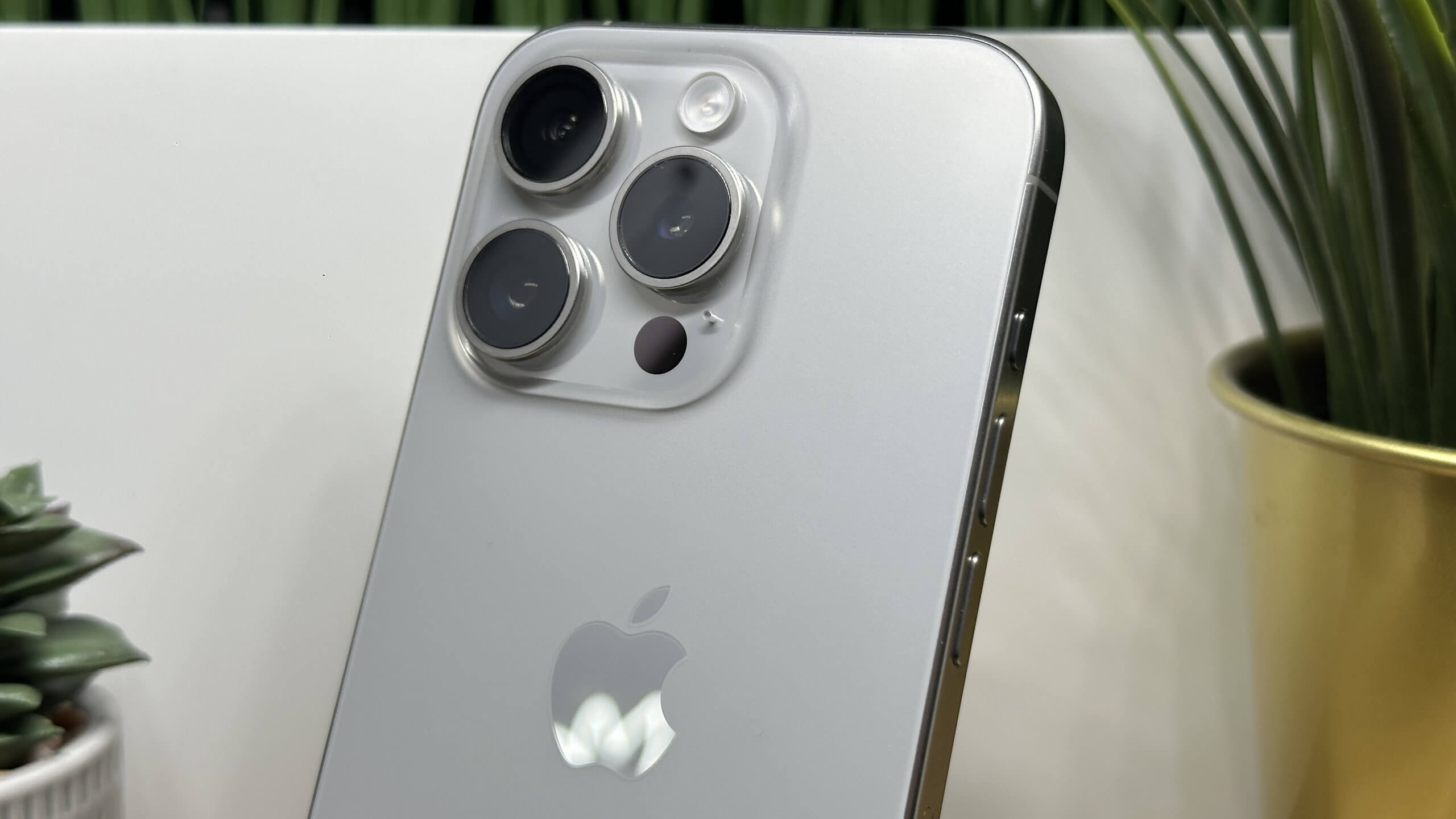 iPhone 15 Pro 256GB Naturál Titán - (használt, hibátlan állapot) - Image 5