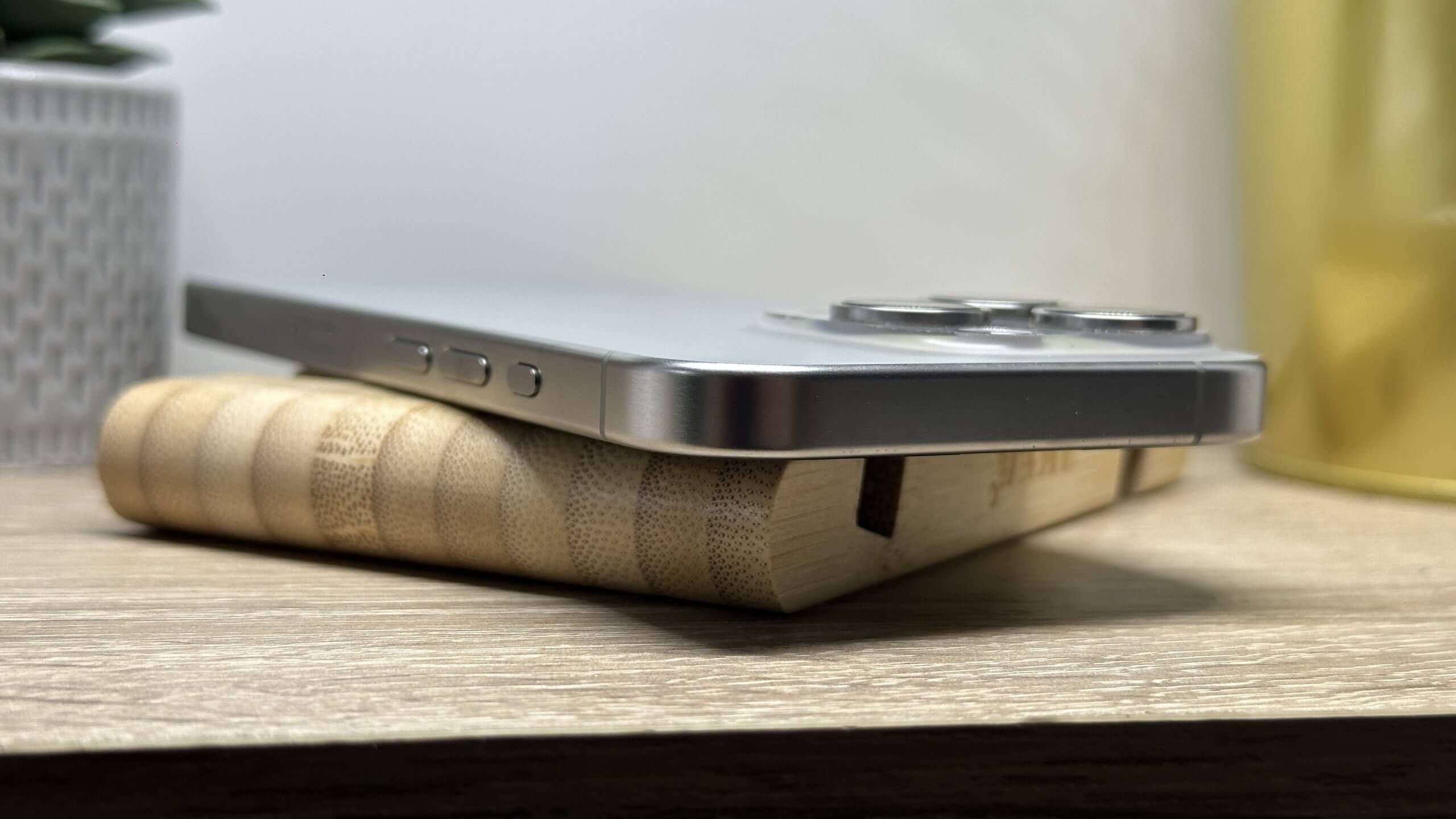 iPhone 15 Pro 256GB Naturál Titán - (használt, hibátlan állapot) - Image 8