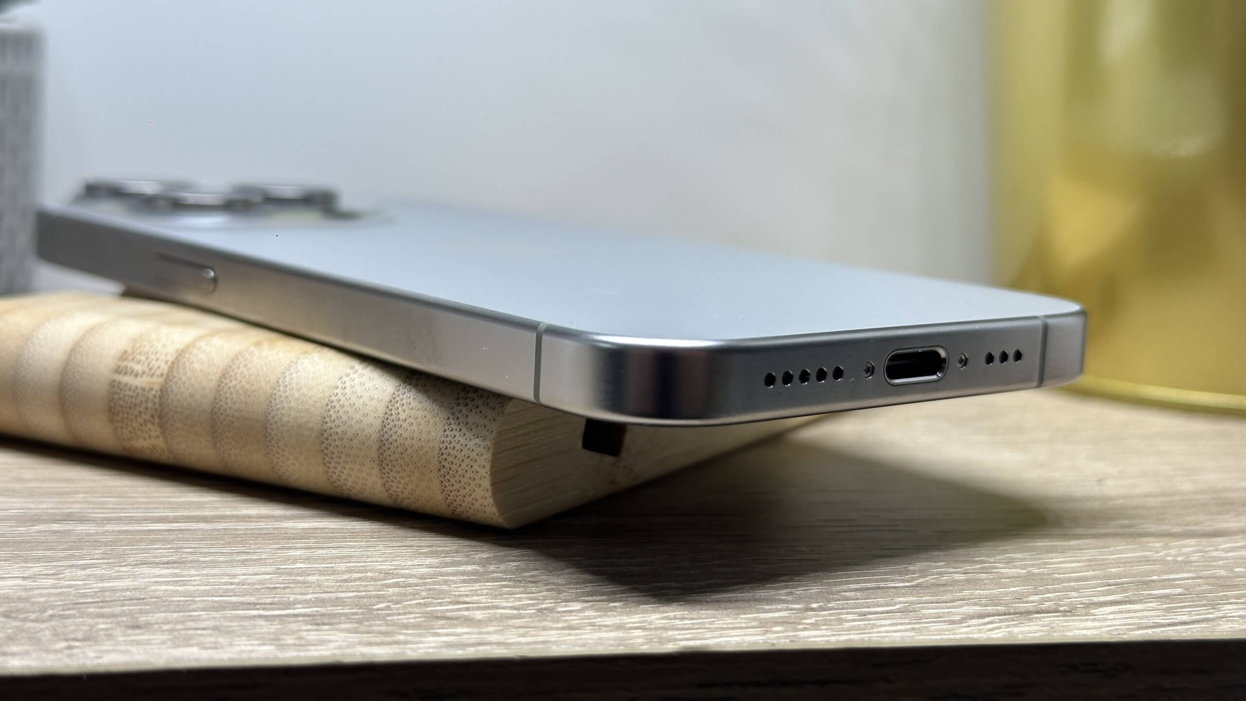 iPhone 15 Pro 256GB Naturál Titán - (használt, hibátlan állapot) - Image 10