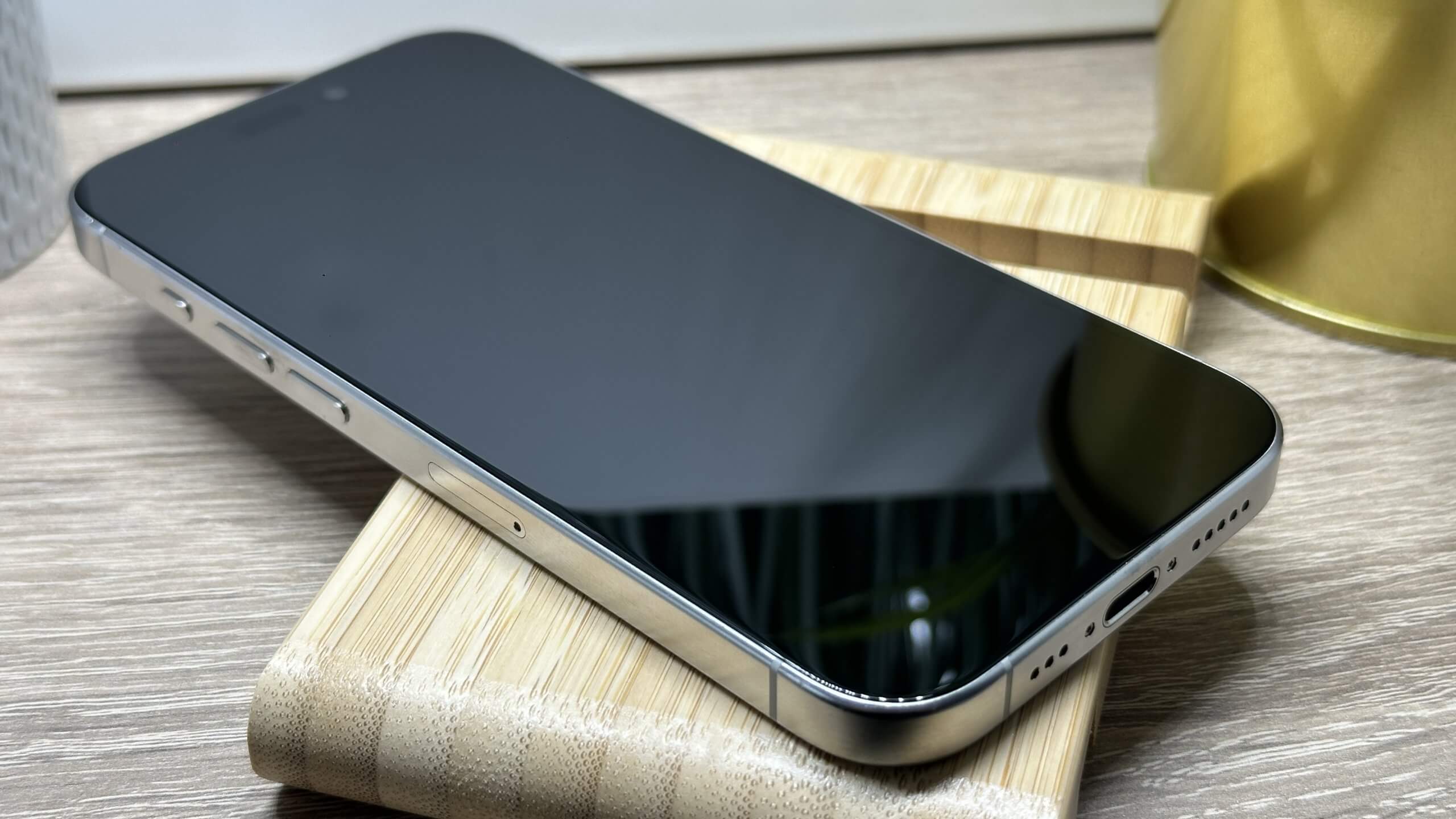 iPhone 15 Pro 256GB Fehér Titán - (használt, hibátlan állapot) - Image 3