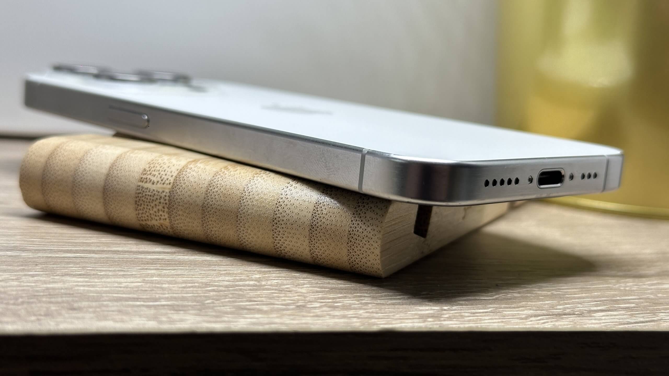 iPhone 15 Pro 256GB Fehér Titán - (használt, hibátlan állapot) - Image 10