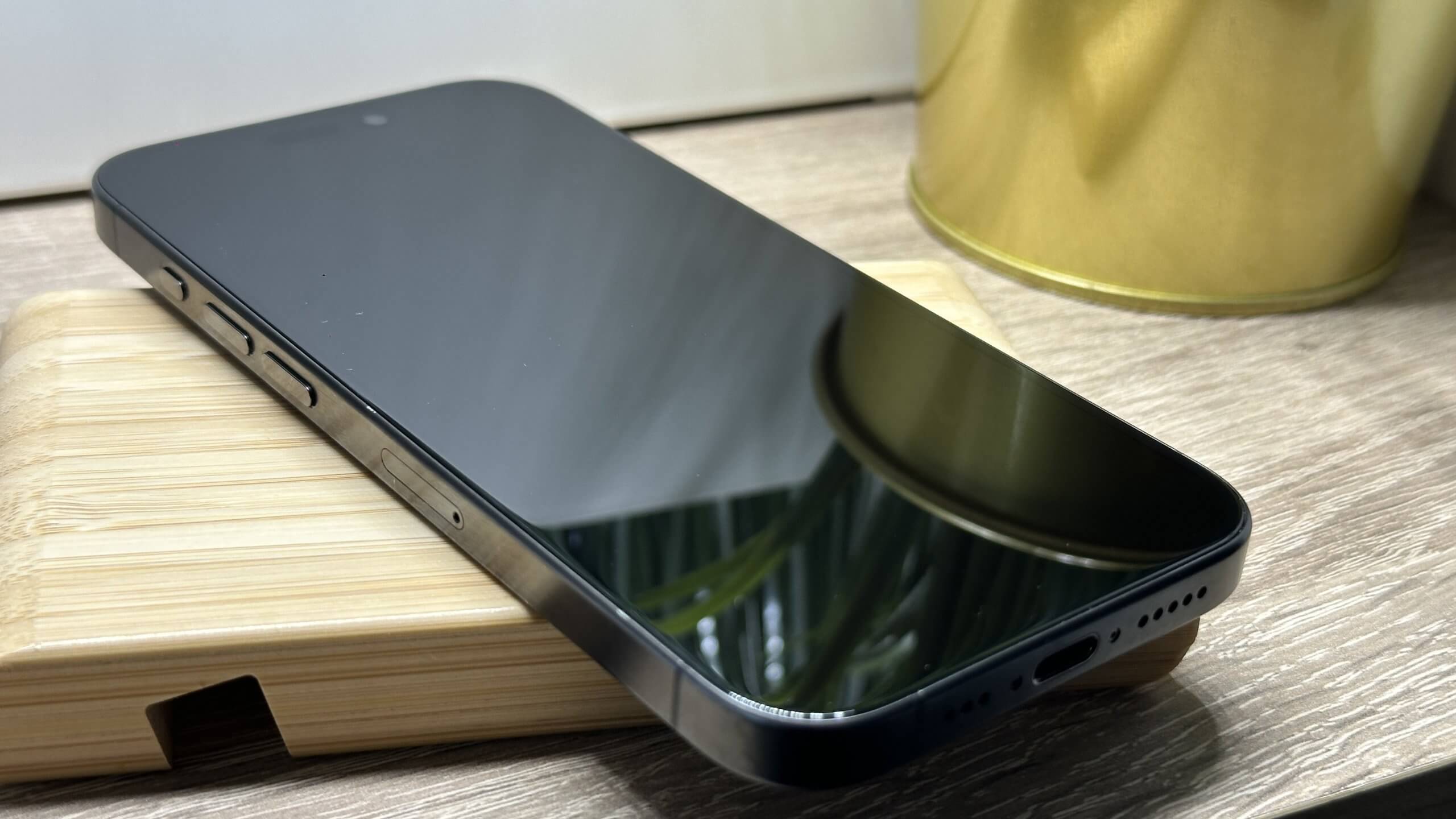 iPhone 15 Pro 256GB Fekete Titán - (használt, hibátlan állapot) - Image 3