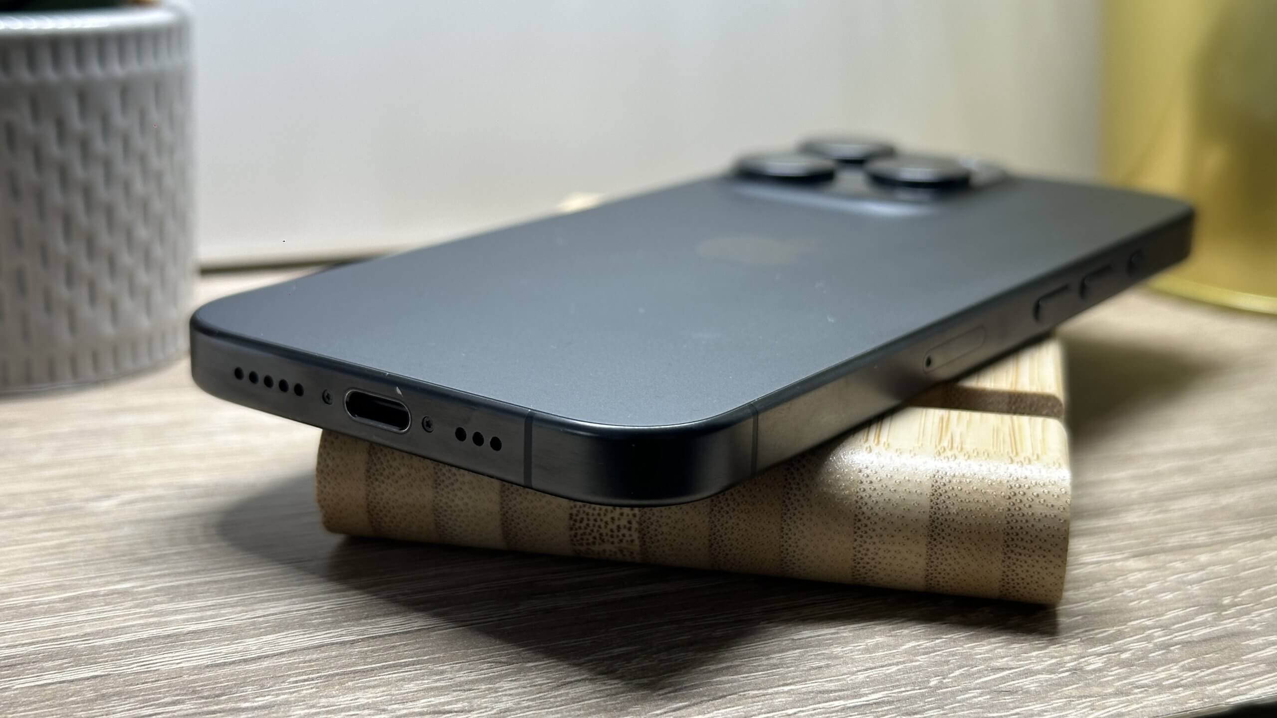 iPhone 15 Pro 256GB Fekete Titán - (használt, hibátlan állapot) - Image 8