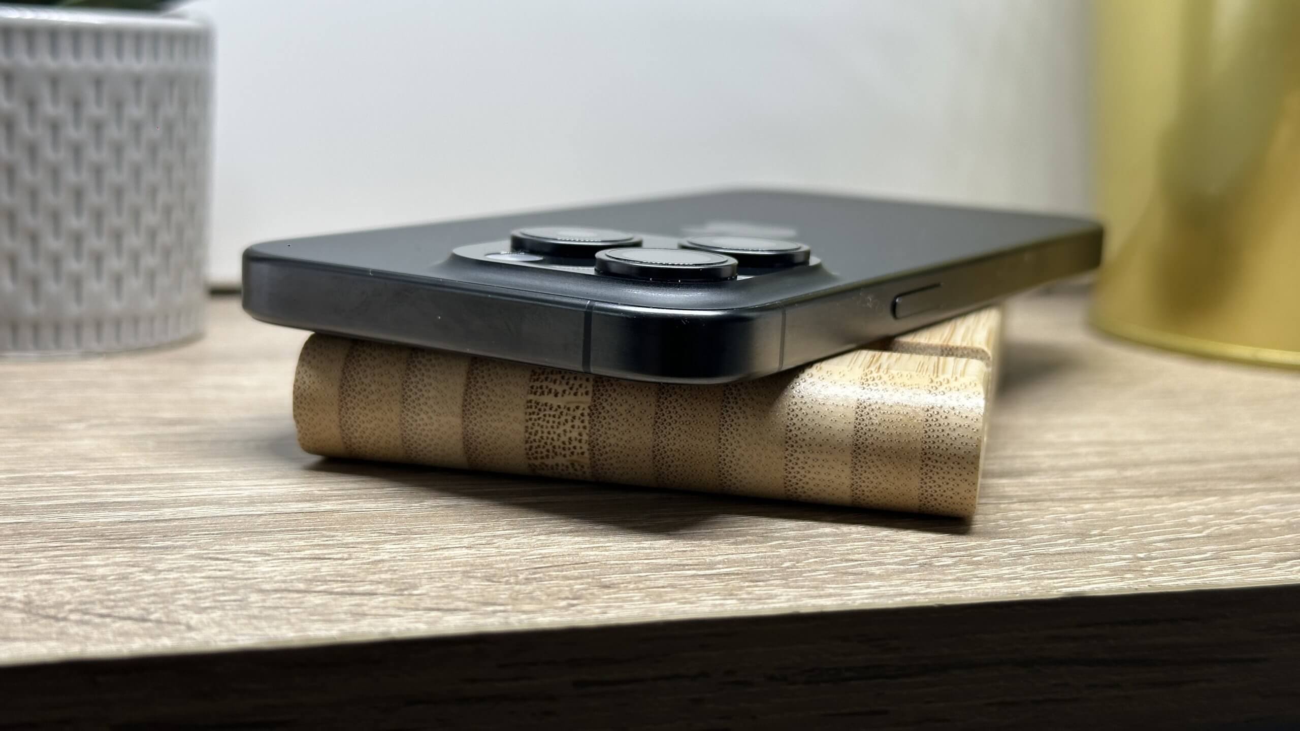 iPhone 15 Pro 256GB Fekete Titán - (használt, hibátlan állapot) - Image 10