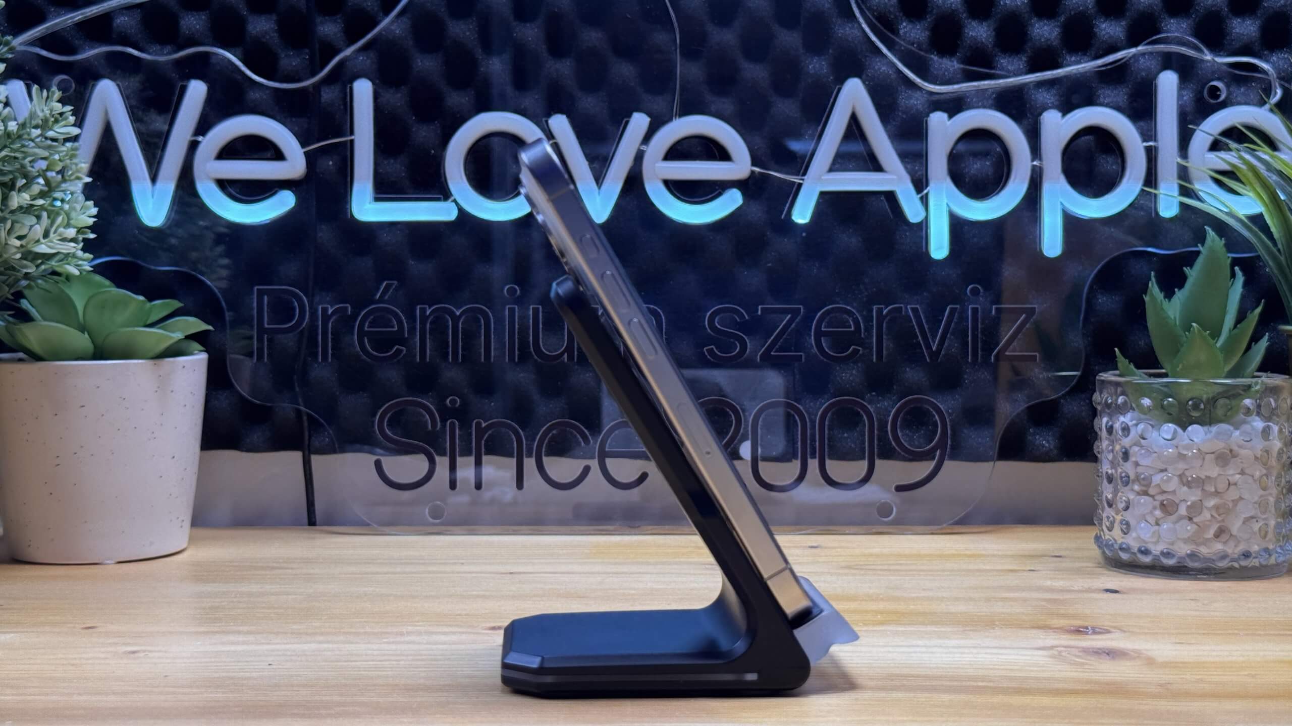 iPhone 15 Pro 256GB Fehér Titán - (használt, hibátlan állapot) - Image 5