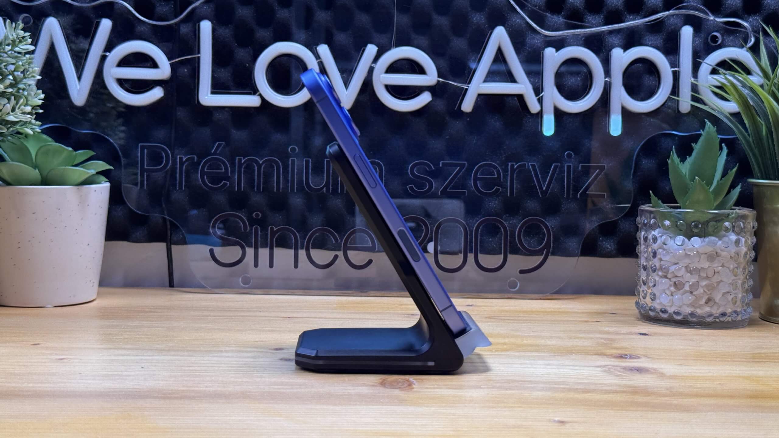 iPhone 16 128GB Kék - (használt, szép állapot) - Image 6