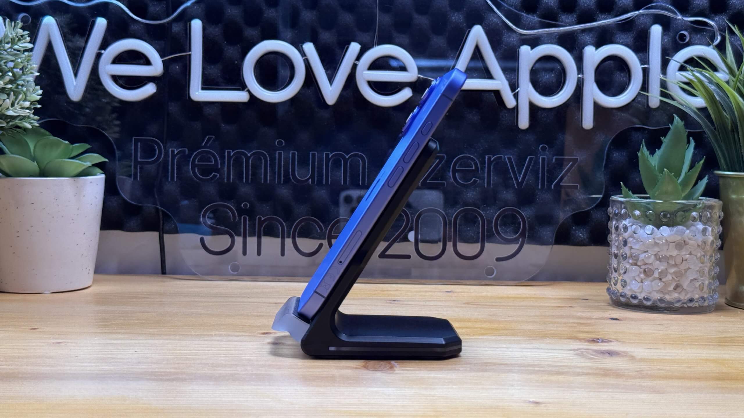 iPhone 16 128GB Kék - (használt, szép állapot) - Image 5