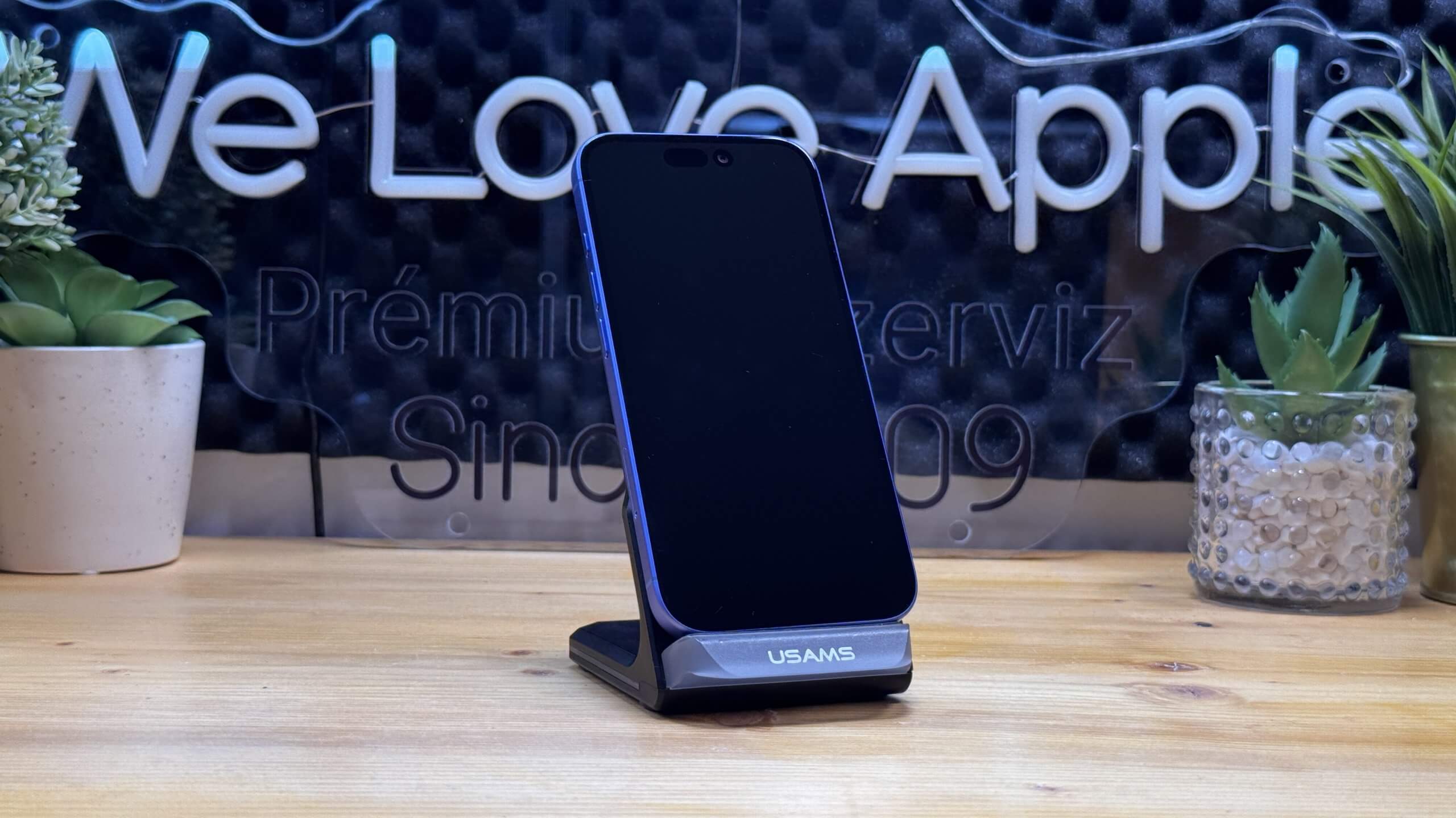 iPhone 16 128GB Kék - (használt, szép állapot) - Image 3