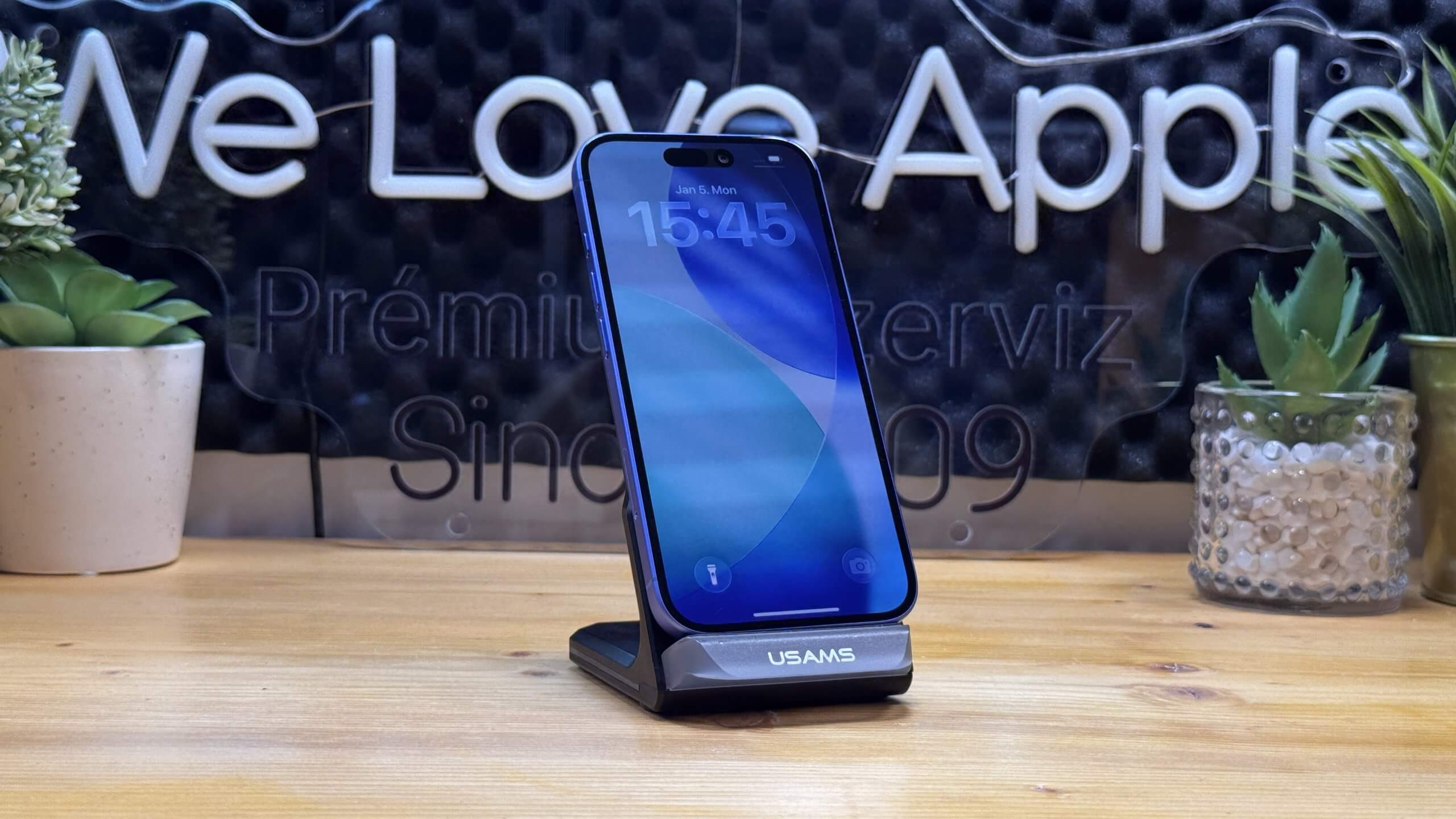 iPhone 16 128GB Kék - (használt, szép állapot) - Image 4