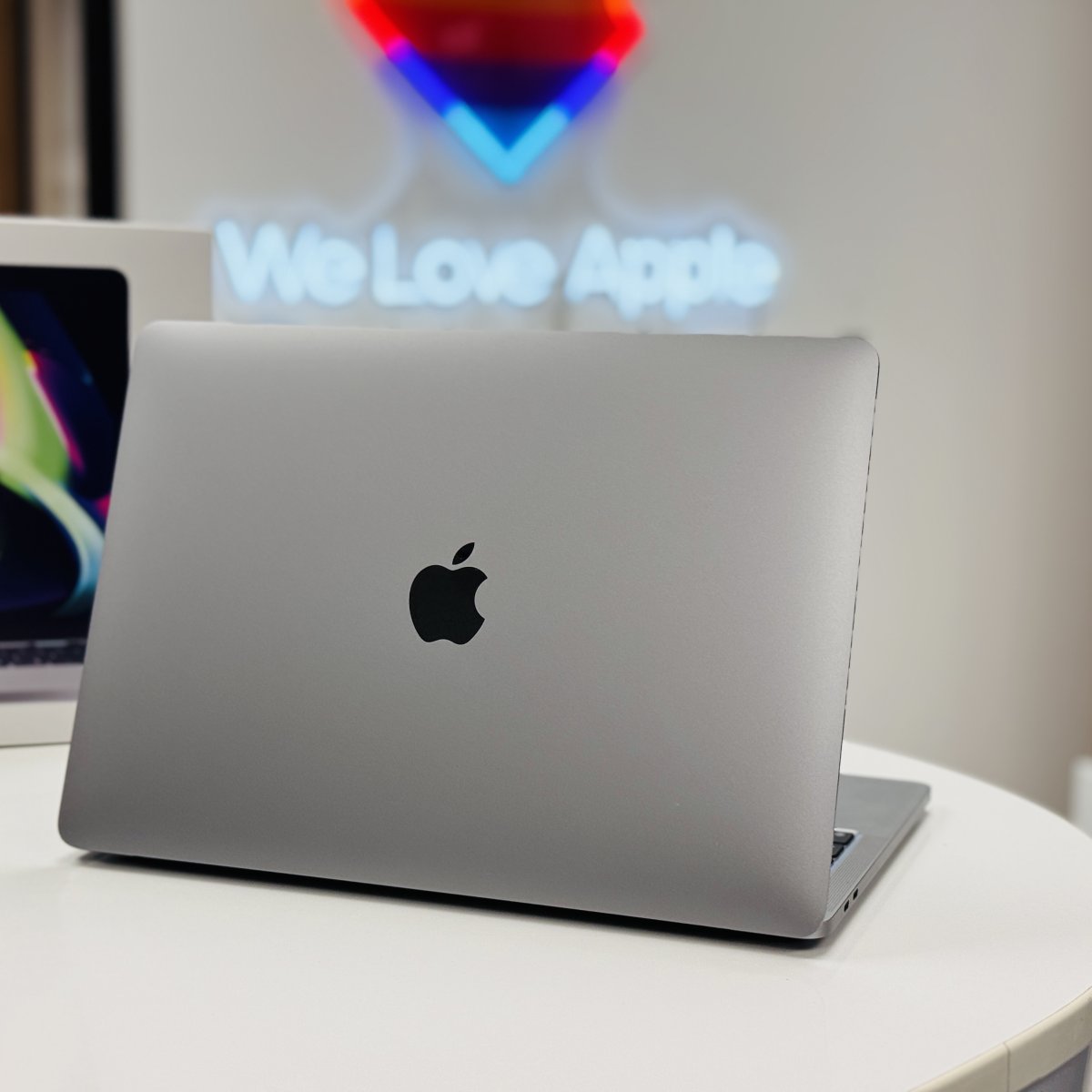 MacBook Pro M1 (2020)