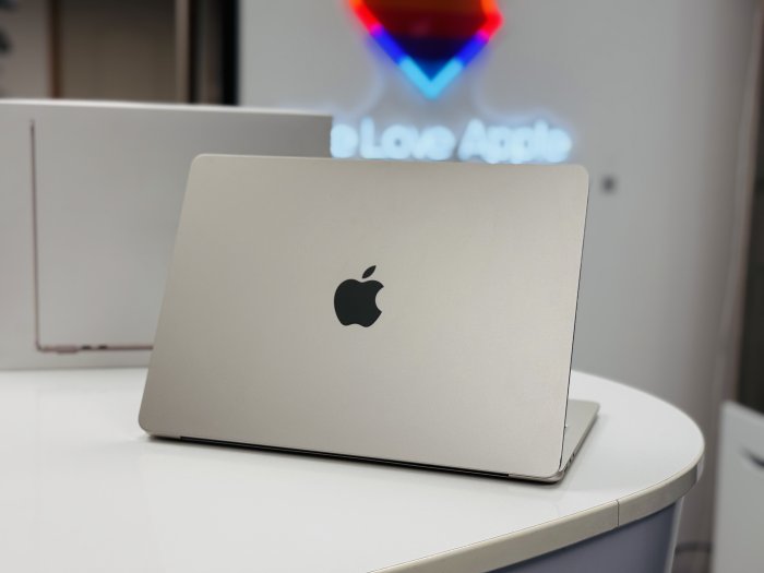 MacBook Air 13" M2 (2022)