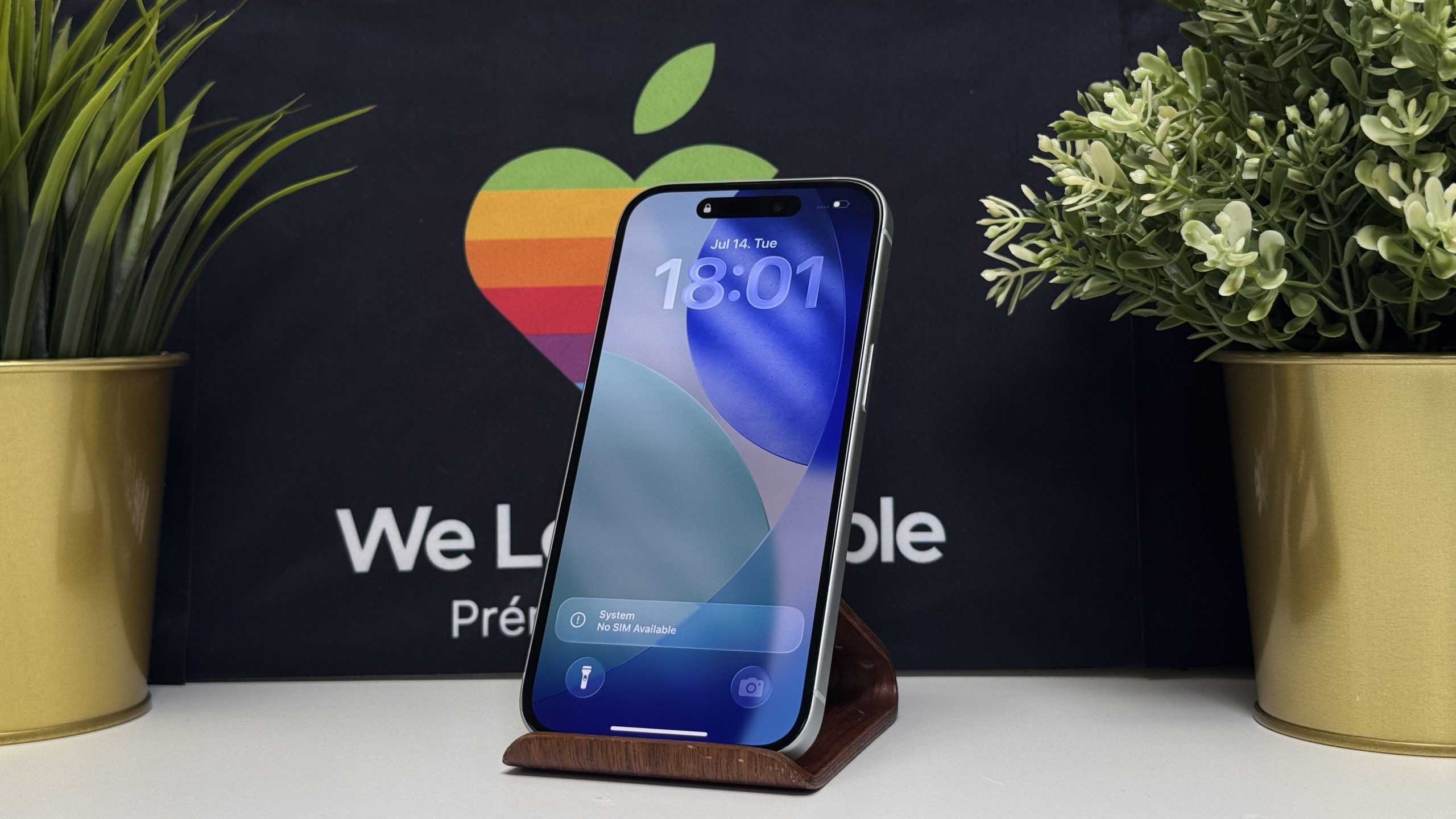 iPhone 15 256GB - Image 4