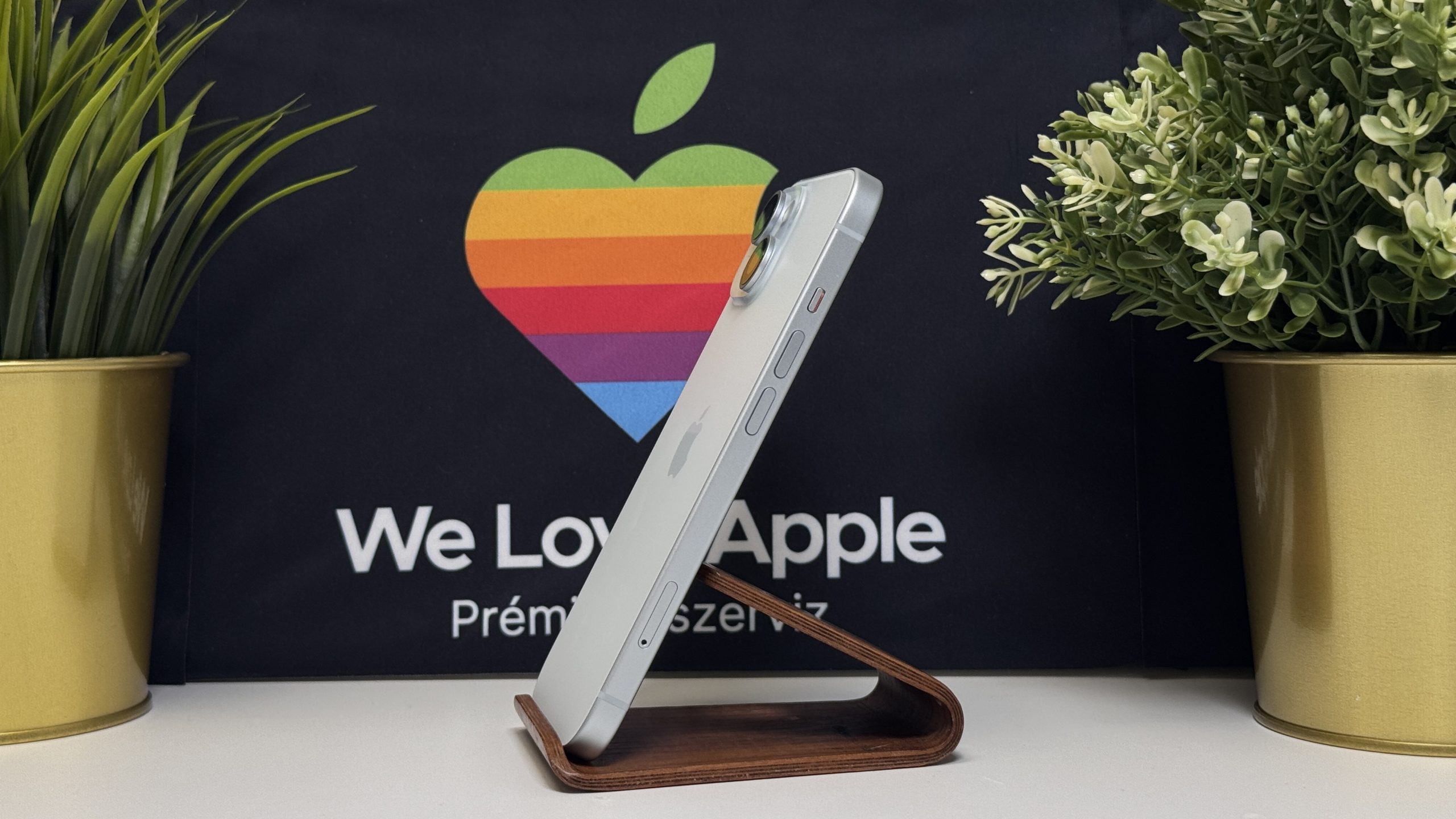 iPhone 15 256GB - Image 5