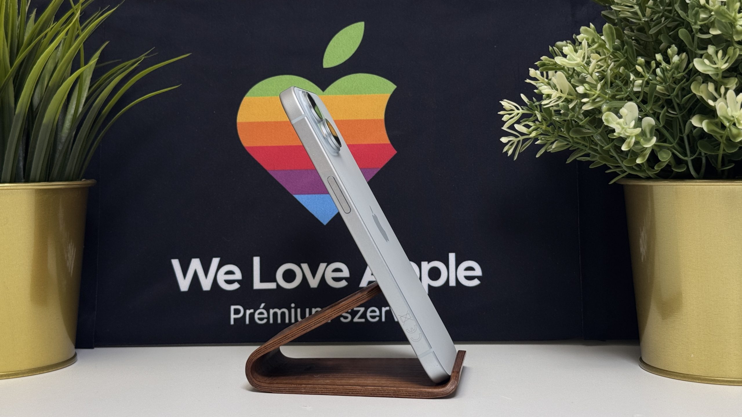iPhone 15 256GB - Image 6