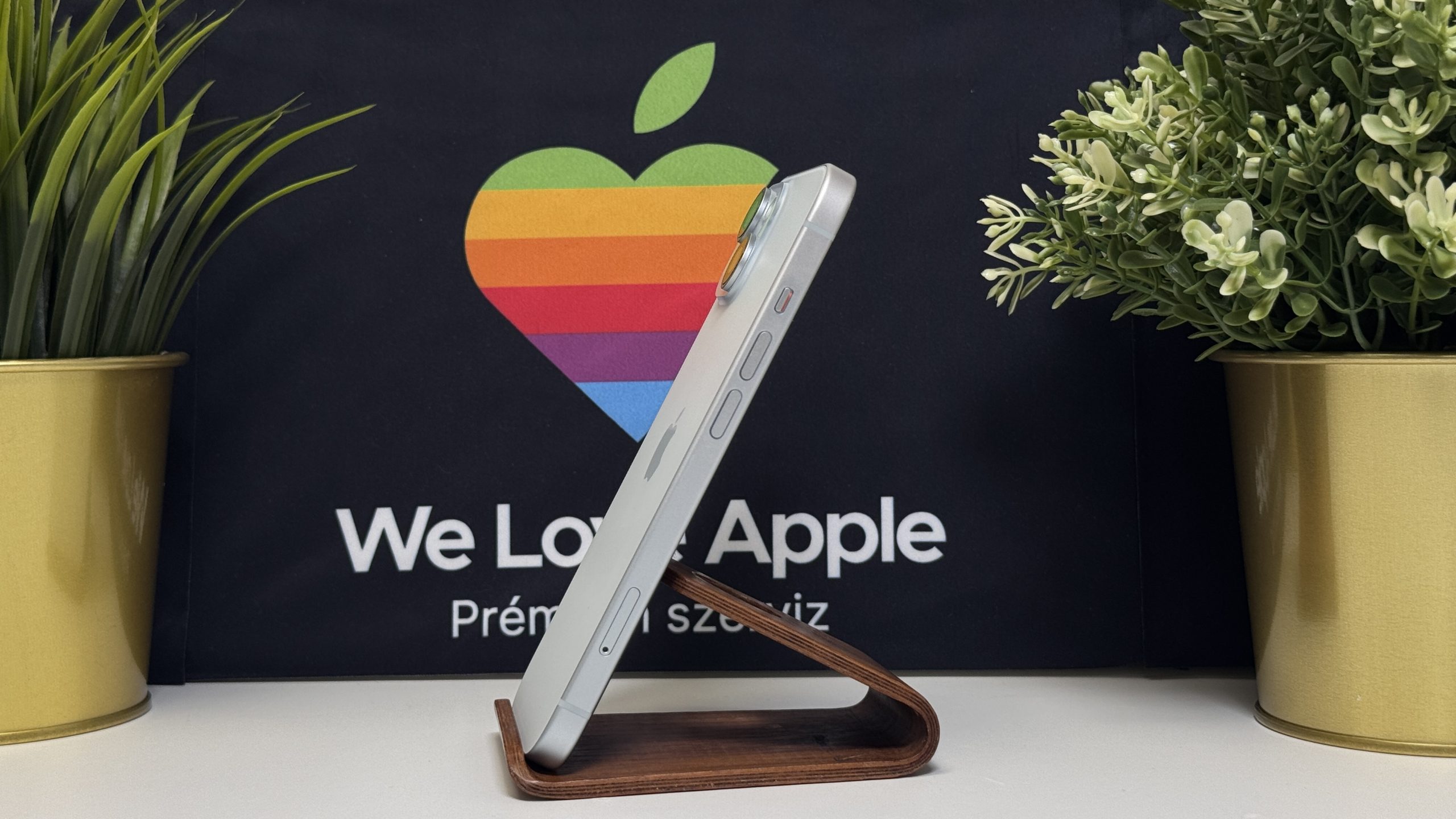 iPhone 15 256GB - Image 5