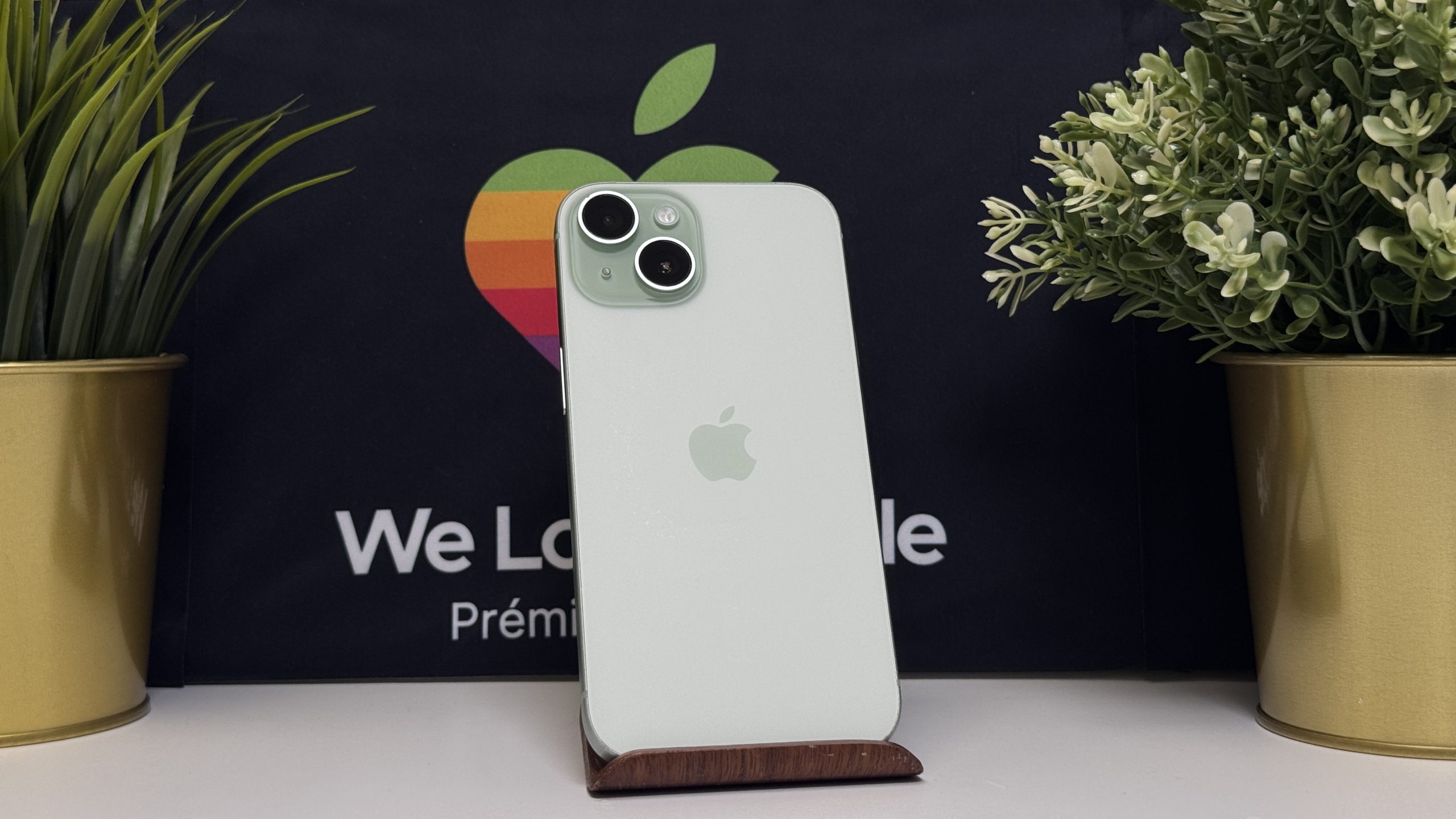 iPhone 15 128GB