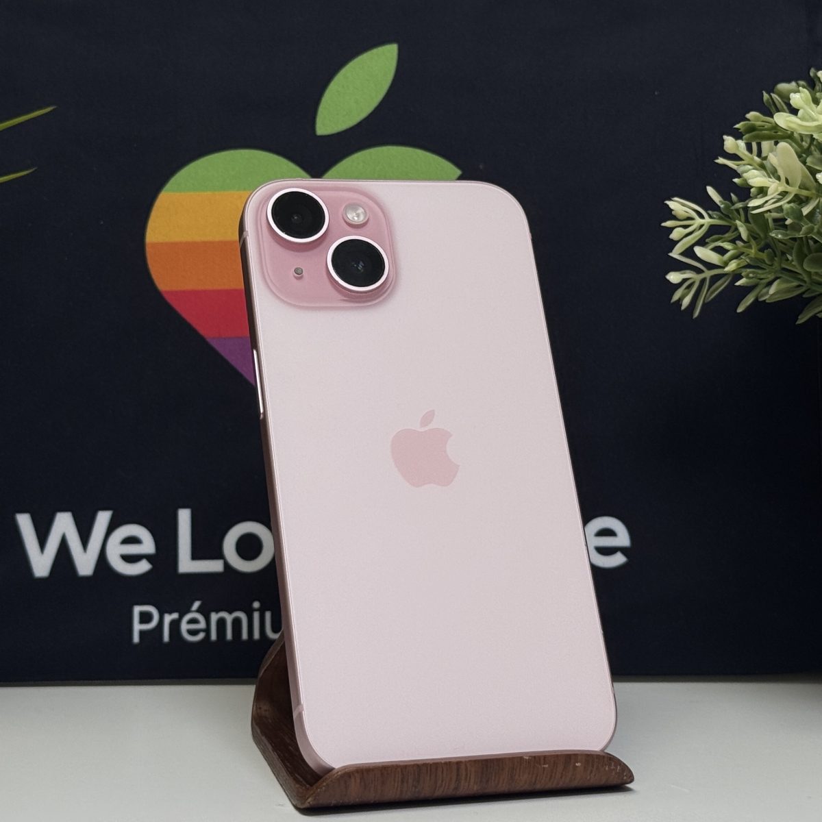 iPhone 15 256GB