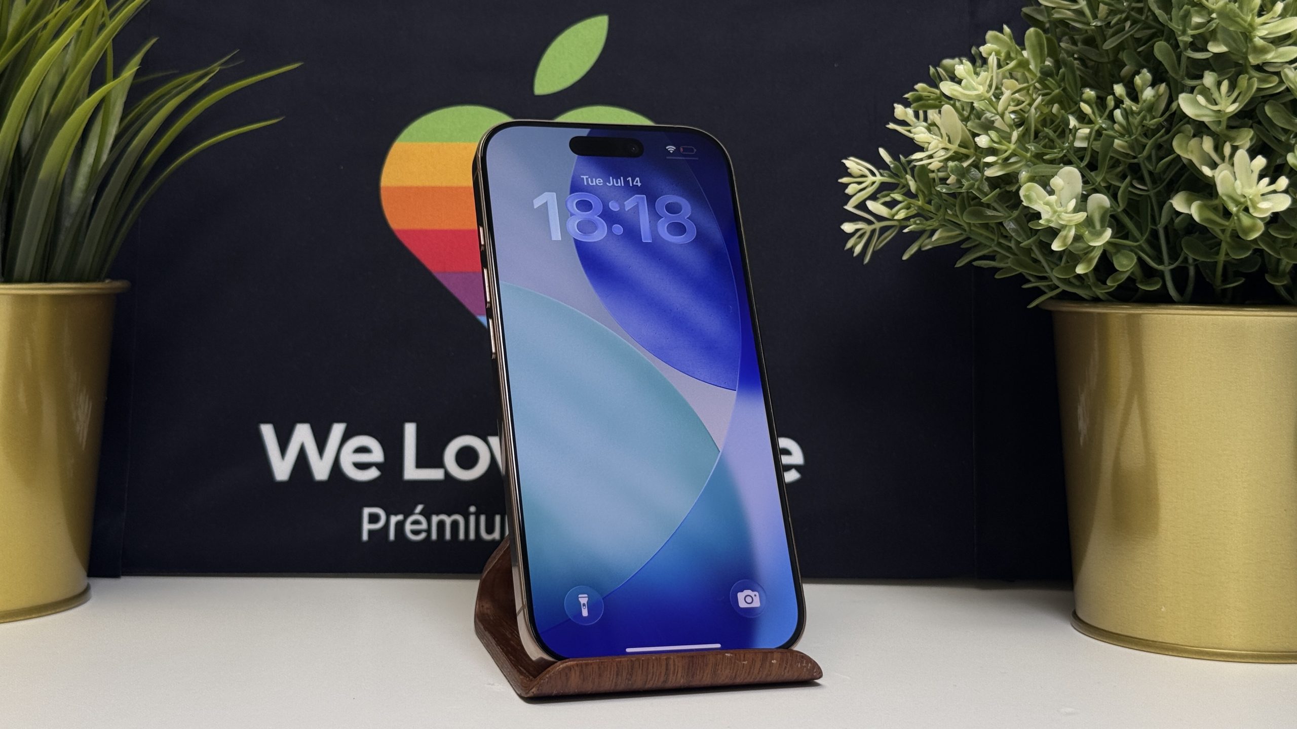 iPhone 16 Pro 256GB - Image 4